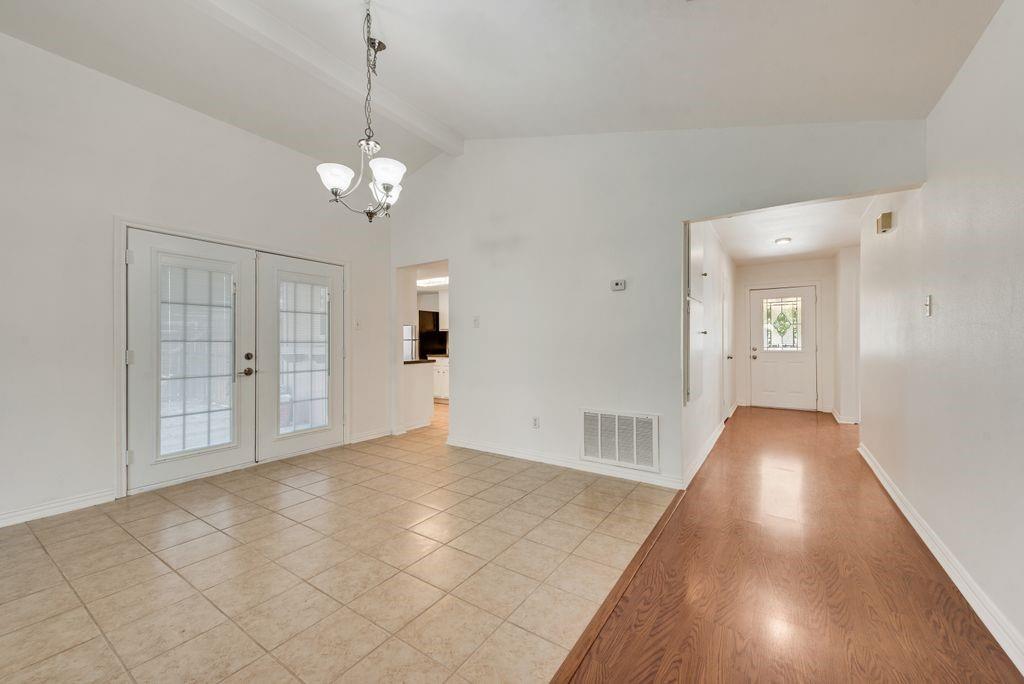 7001 Rose Lea Court