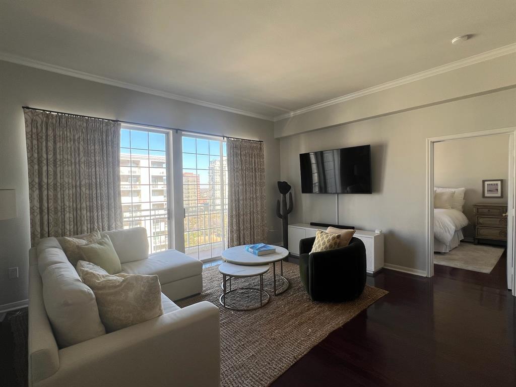 Renaissance On Turtle Creek Condo - Residential