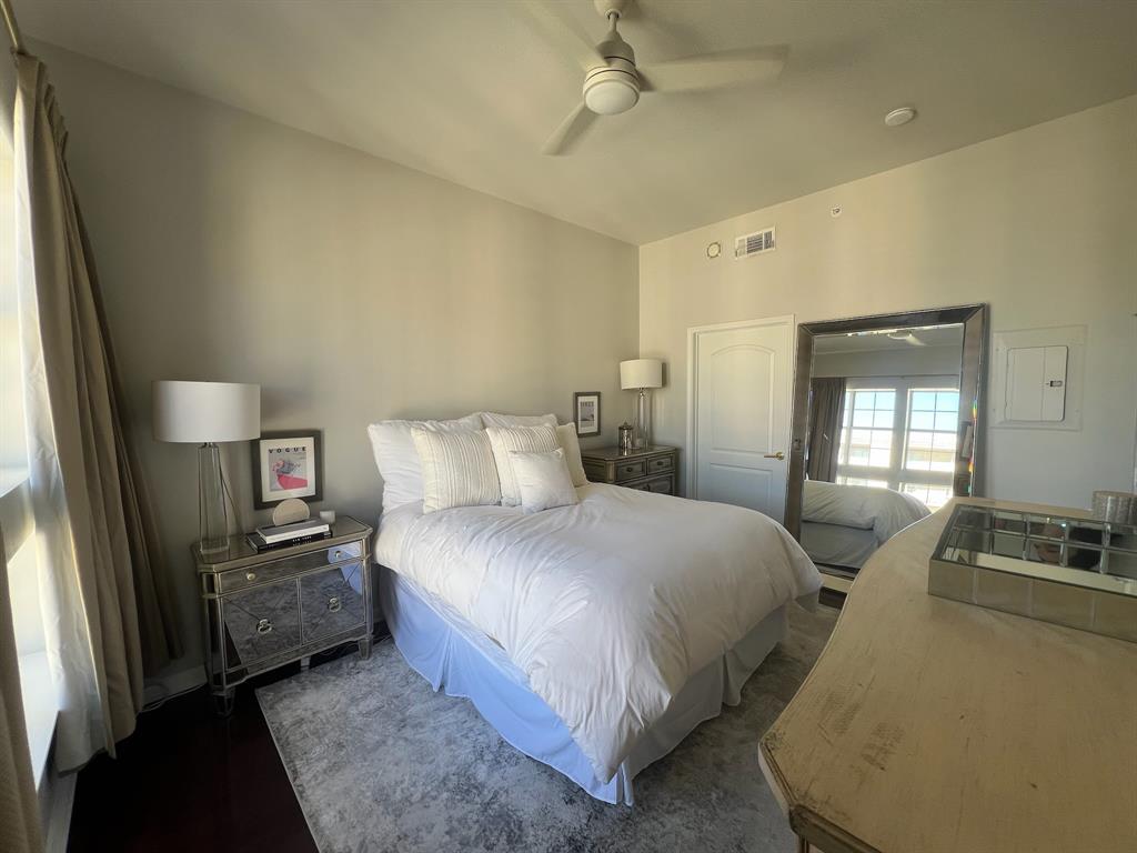 3225 Turtle Creek Boulevard 1706