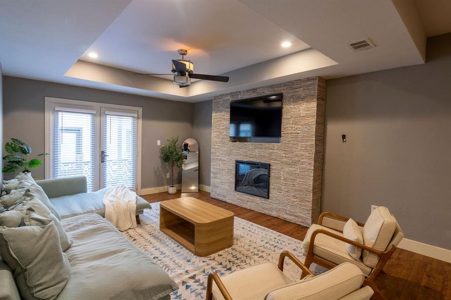 Move right in and enjoy this beautifully furnished three-bedroom three-bath modern townhome in a vibrant Dallas neighborhood close to dining, entertainment, and major employers. Every detail is ready for you, from contemporary furnishings and a fully equipped kitchen with stainless steel appliances to a two-car garage and full-size washer and dryer. The open-concept kitchen and living area create a comfortable setting for everyday living and entertaining. Two bedrooms include private ensuite baths, offering privacy and convenience for multiple occupants. The rooftop patio is the perfect spot to unwind or host with skyline views. Lease includes furniture, appliances, and essentials for an effortless transition just bring your suitcase and settle in.