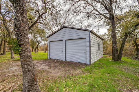 A home in Lipan