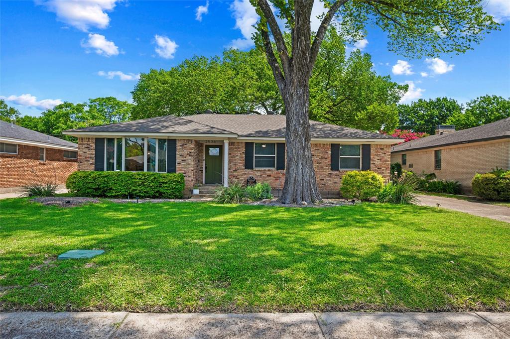 Photo of 2536 Saint Francis Avenue, Dallas, TX 75228 (MLS # 21316221)