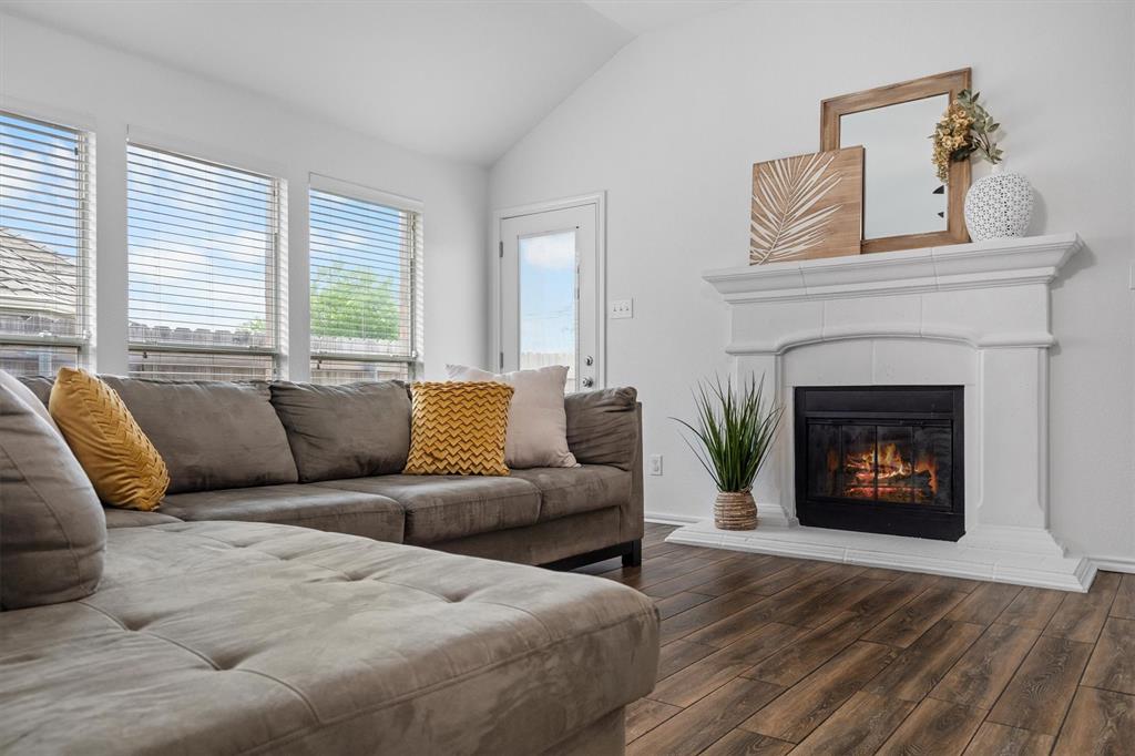 10149 Red Bluff Lane