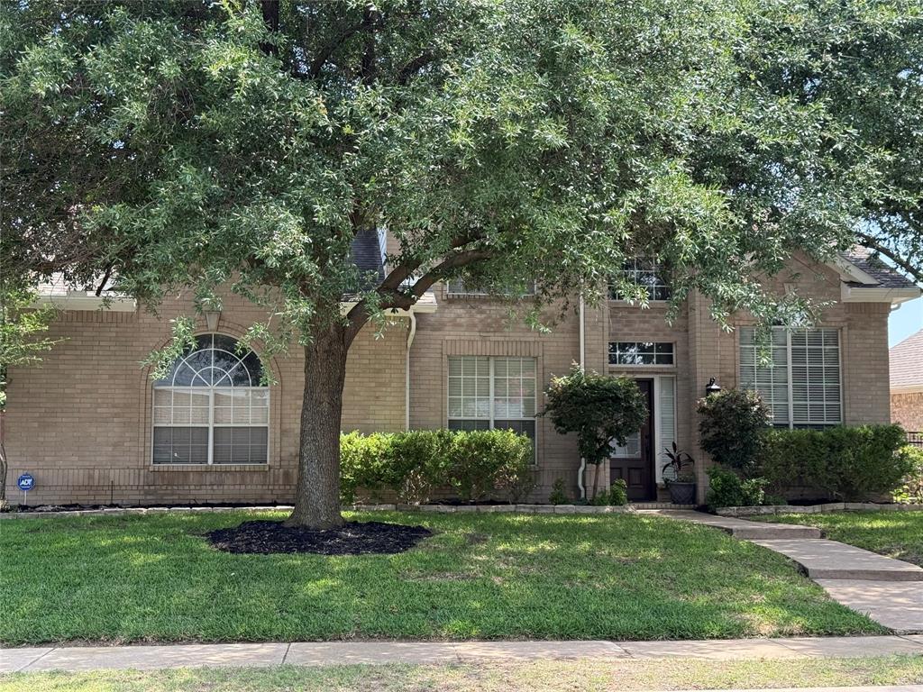 2728 Edgebrook Court