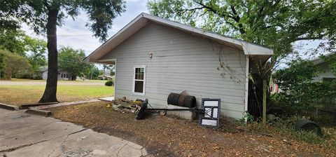 A home in Mexia
