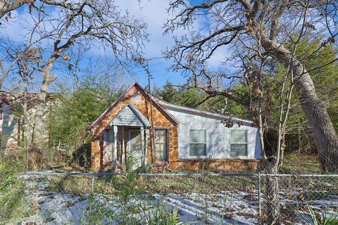 A home in Shady Shores