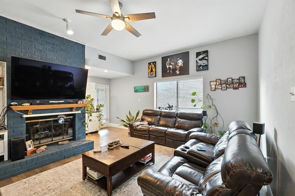2202 Daniel Way