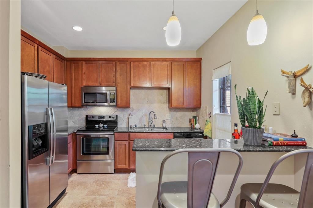 6011 E University Boulevard 246