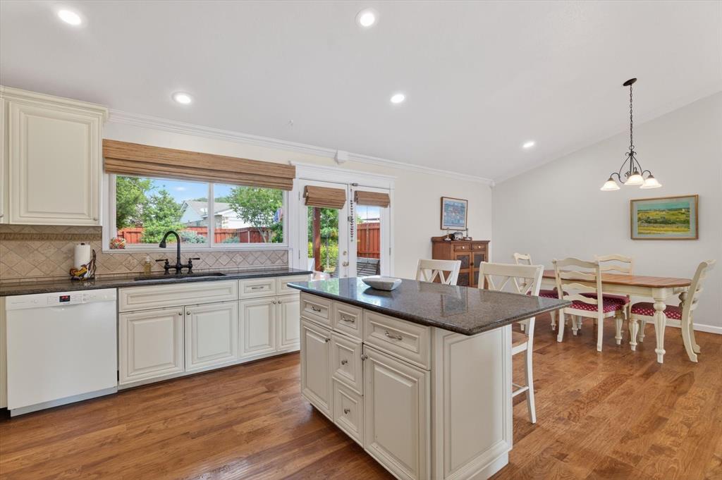 Colony 27 - Residential