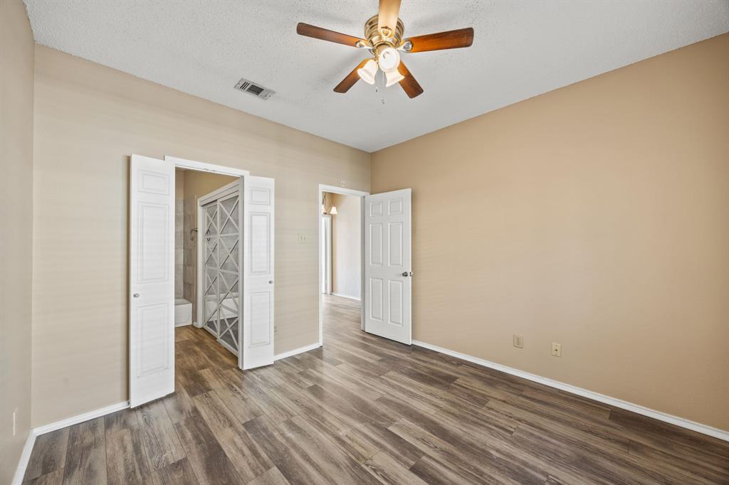 Lovers Lane Condos Ph 01 04 - Residential
