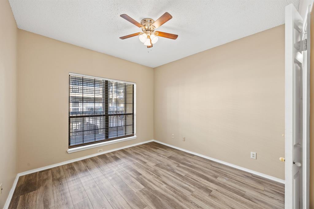 Lovers Lane Condos Ph 01 04 - Residential