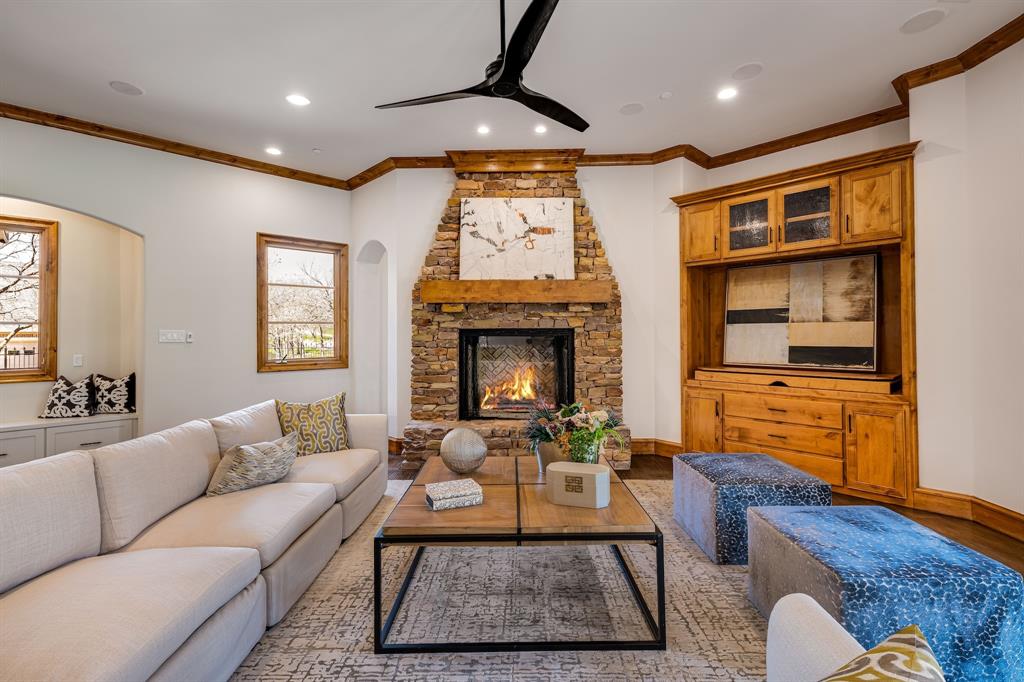 Manors At Waterford The - Residential