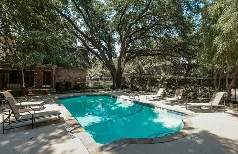 Towneoaks Terrace Condo - Residential