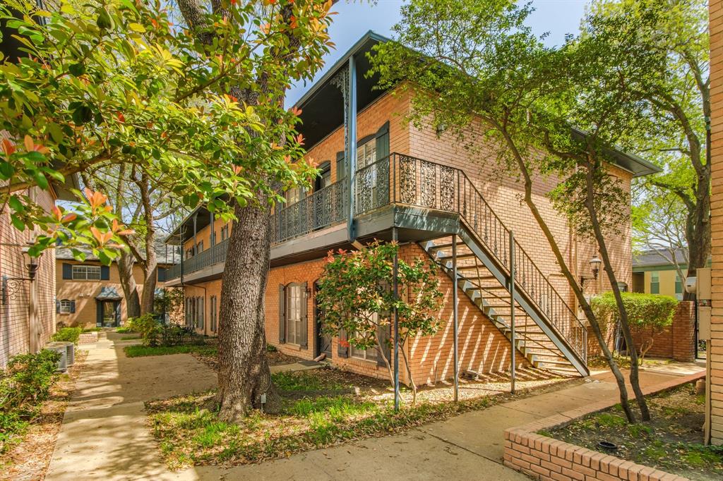 6023 E University Boulevard 204