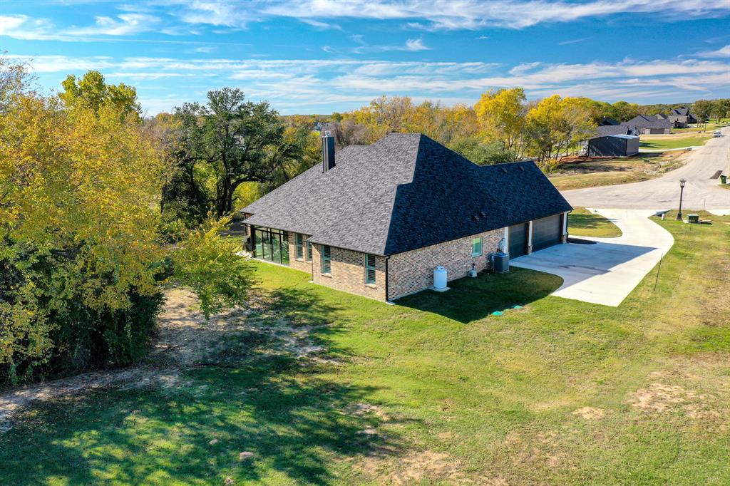 Springtown, Texas 76082, United States, 4 Bedrooms Bedrooms, ,3 BathroomsBathrooms,Residential,Pending,30649