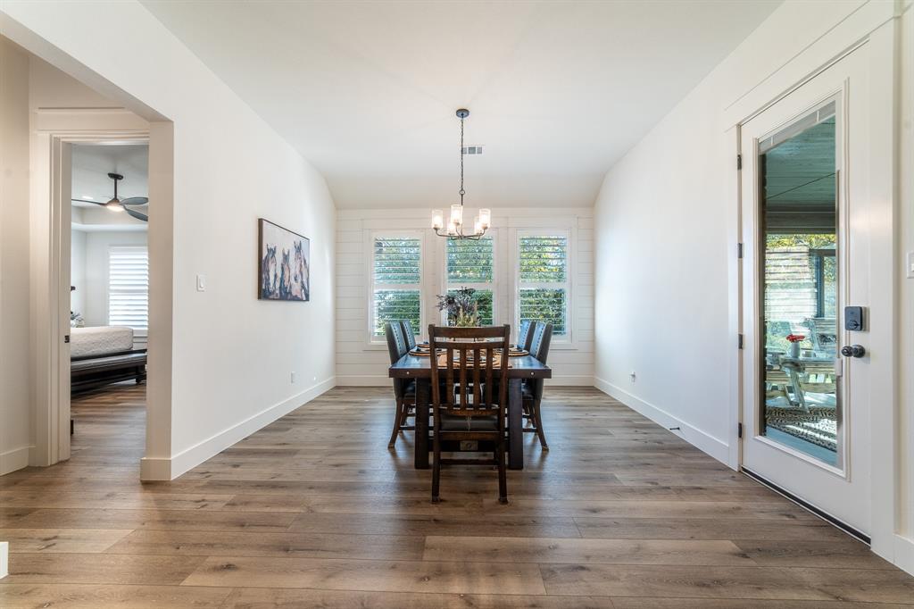 Springtown, Texas 76082, United States, 4 Bedrooms Bedrooms, ,3 BathroomsBathrooms,Residential,Pending,30649