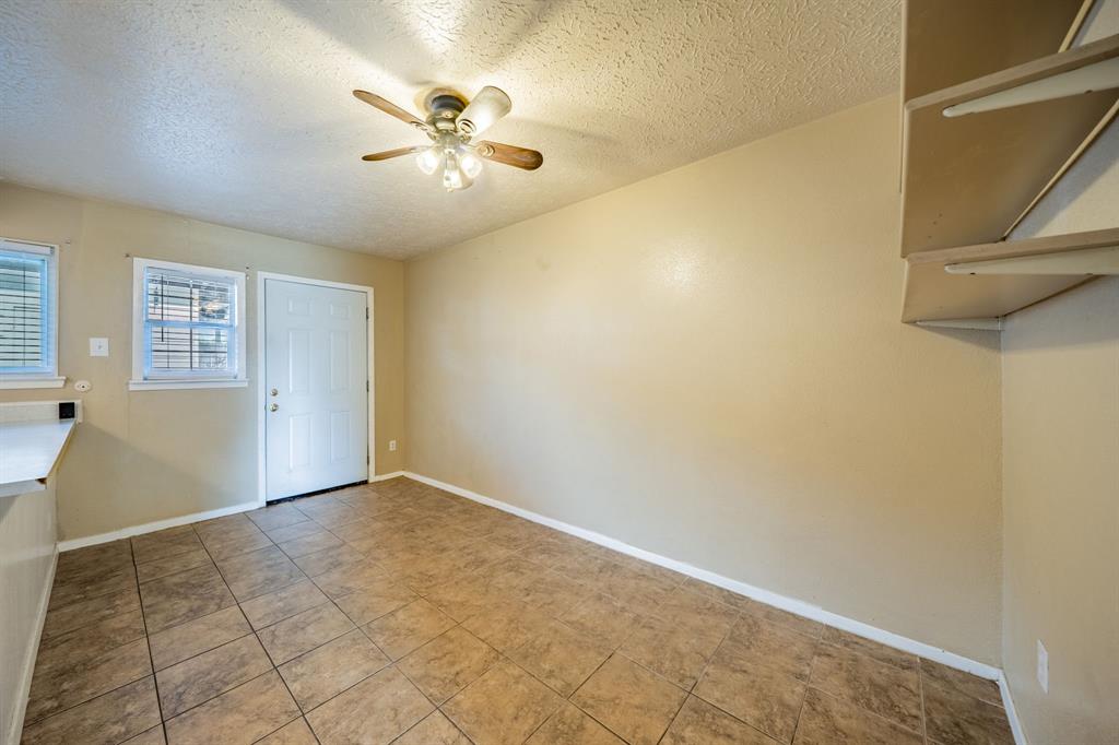 36 W Creek Lane