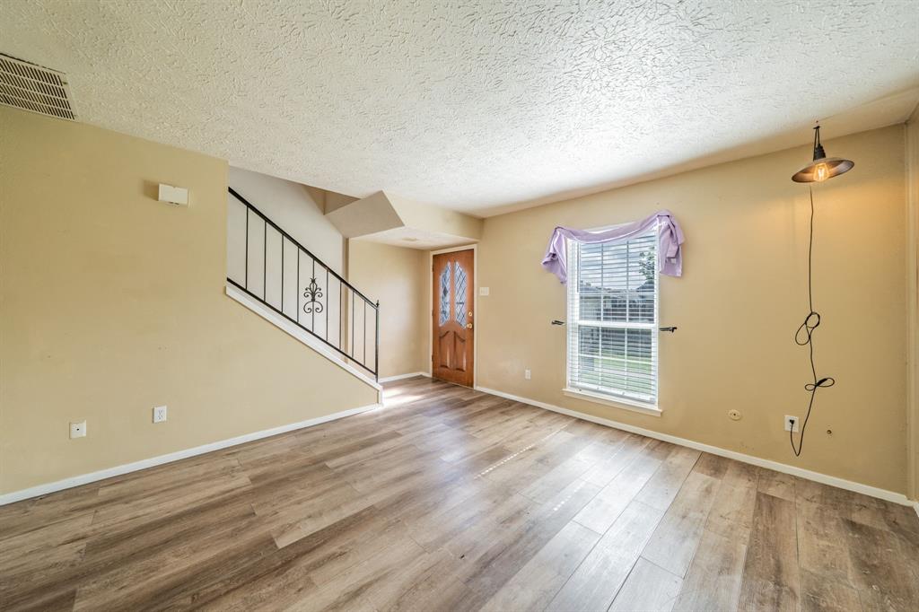 36 W Creek Lane
