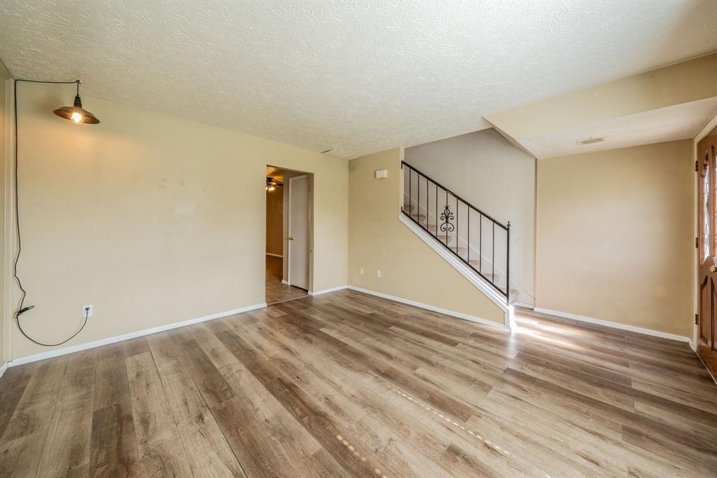 36 W Creek Lane