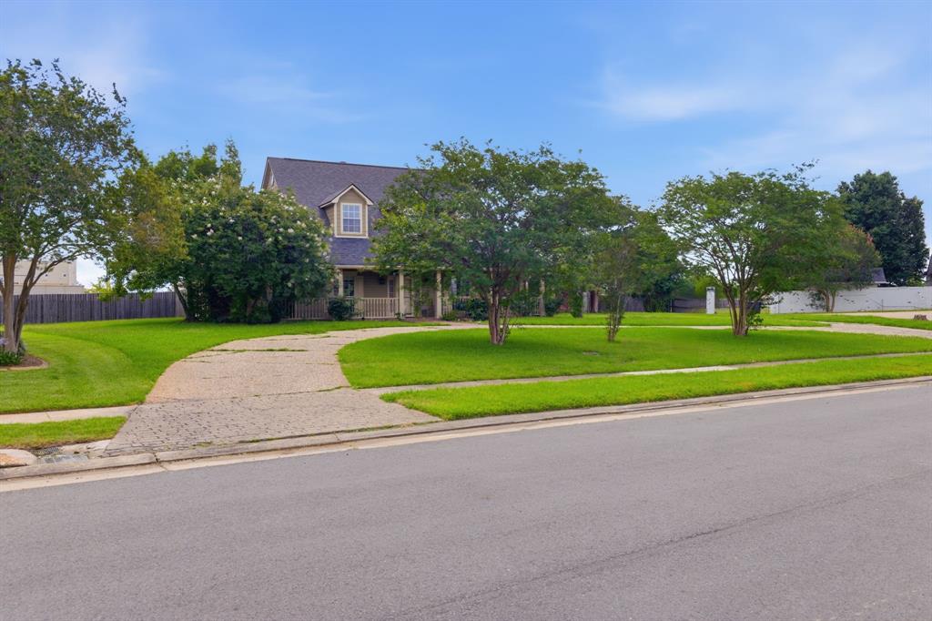 30 Fairmont Circle