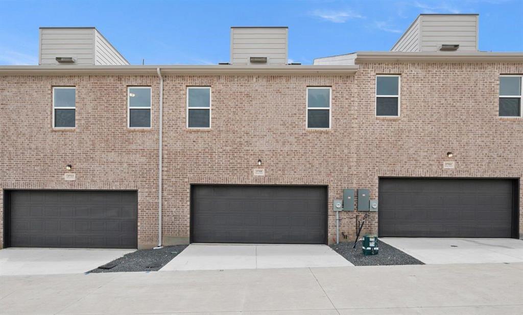 5725 Lakeview Drive
