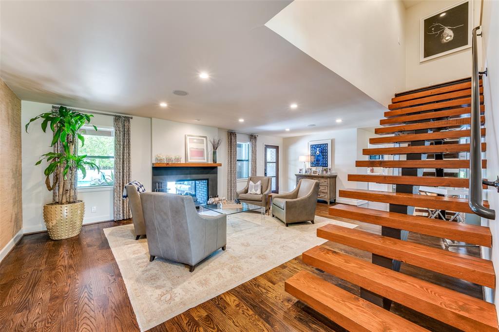 4616 Hallmark Drive