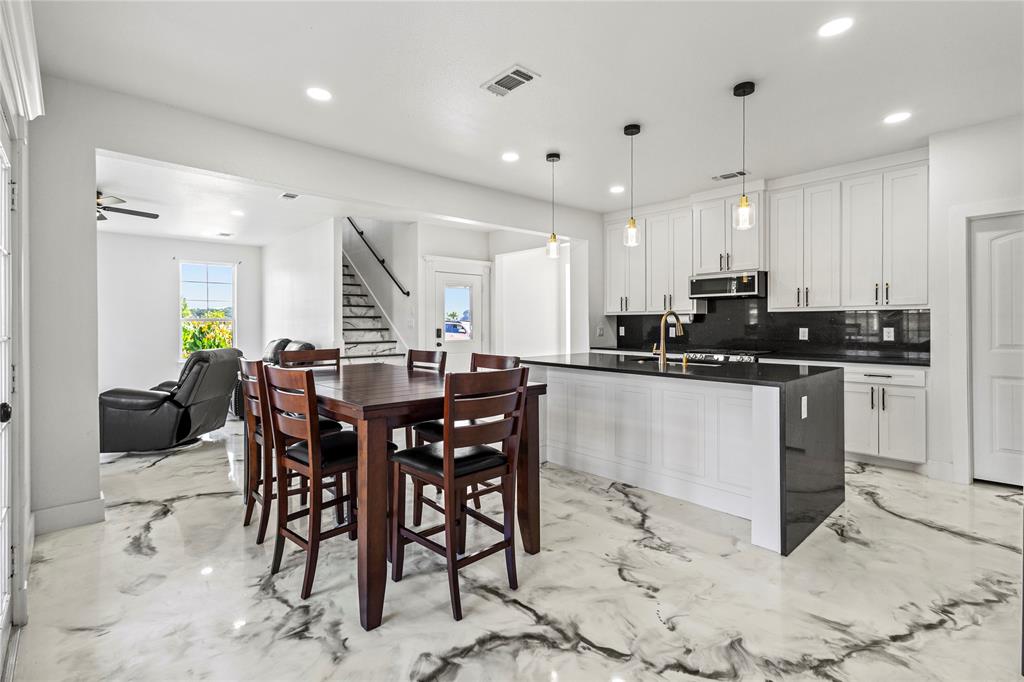 PECAN OAK TRAILS - Residential