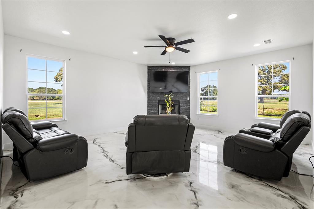 PECAN OAK TRAILS - Residential