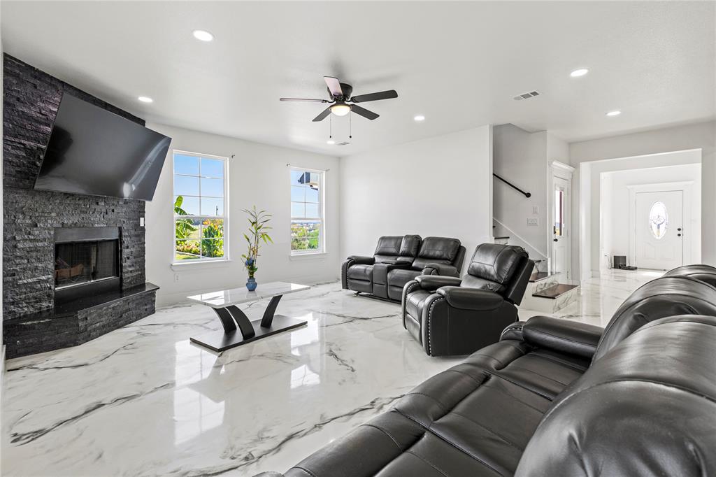 PECAN OAK TRAILS - Residential