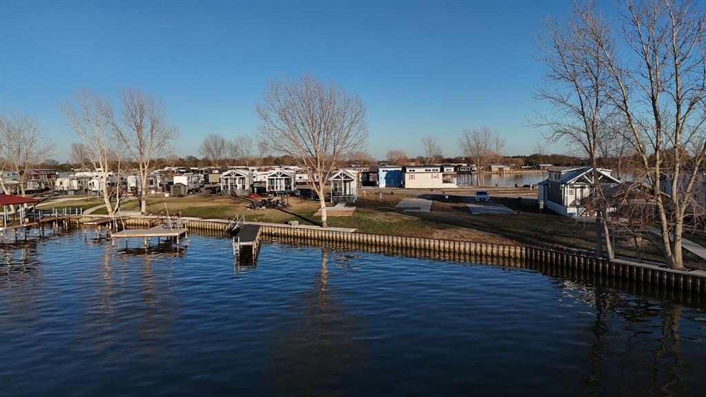 Peninsula Point - Residential