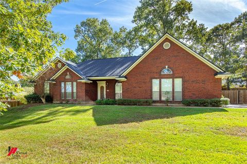Photo of 6420 Sand Hill Avenue, Shreveport, LA 71107 (MLS # 21095487) Photo of 6420 Sand Hill Avenue, Shreveport, LA 71107 (MLS # 21095487)