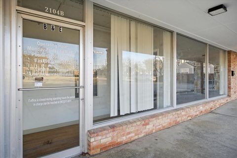 Photo of 2108 Monroe Street #B-E, Commerce, TX 75428 (MLS # 21225190)