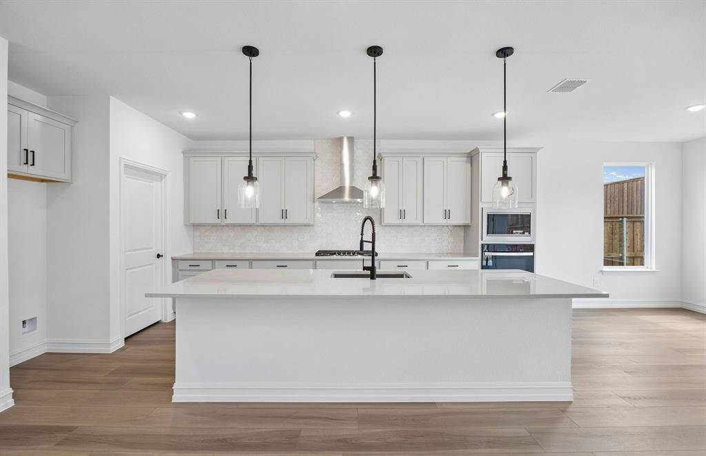 2605 Landmark Drive