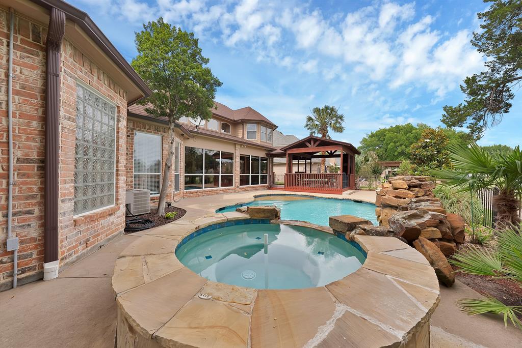803 Riviera Drive