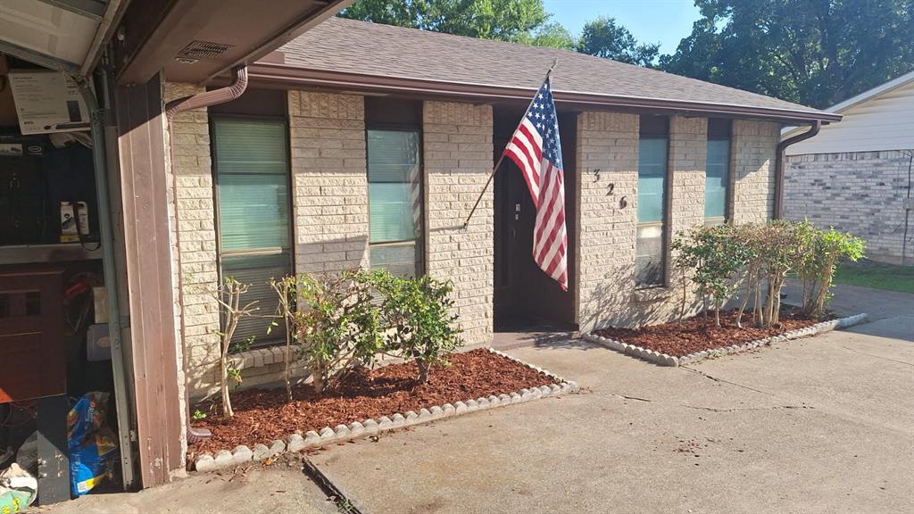 326 E Ferndale Lane