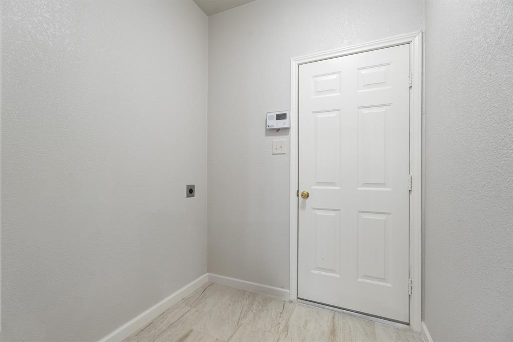 Charleston Commons 01 - Residential Lease