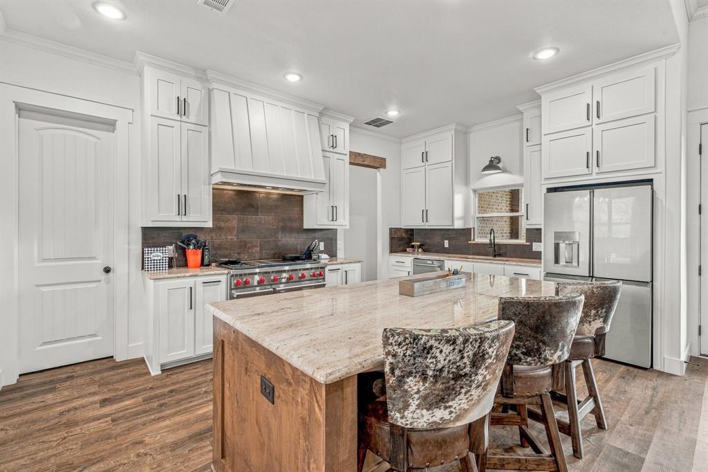 125 Private Road 710