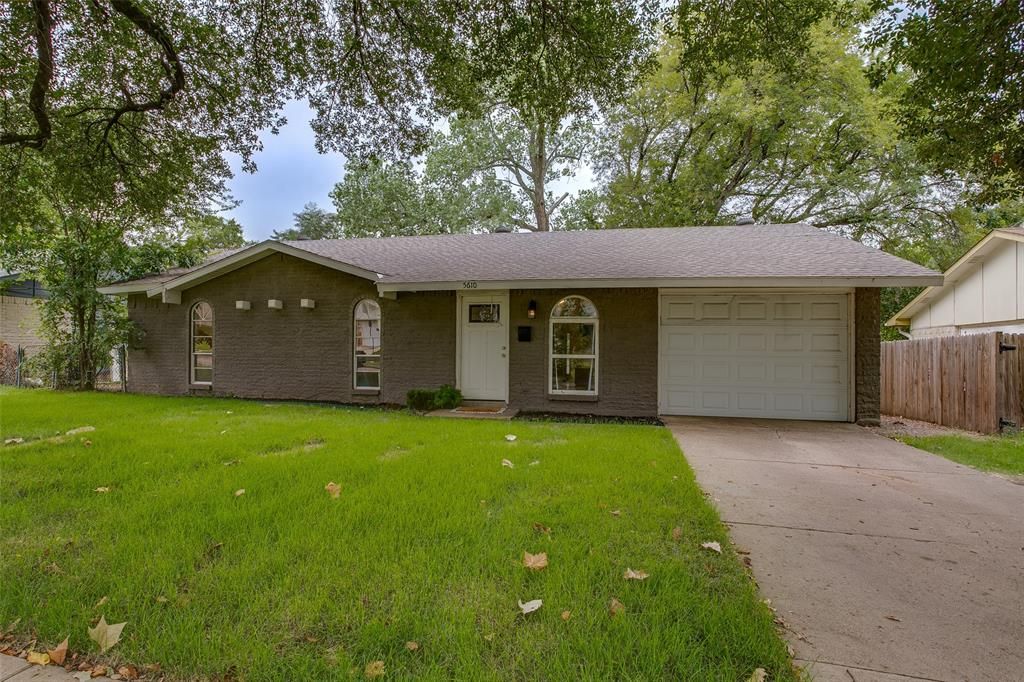 Photo of 5610 Saddleback Road, Garland, TX 75043 (MLS # 21046413)