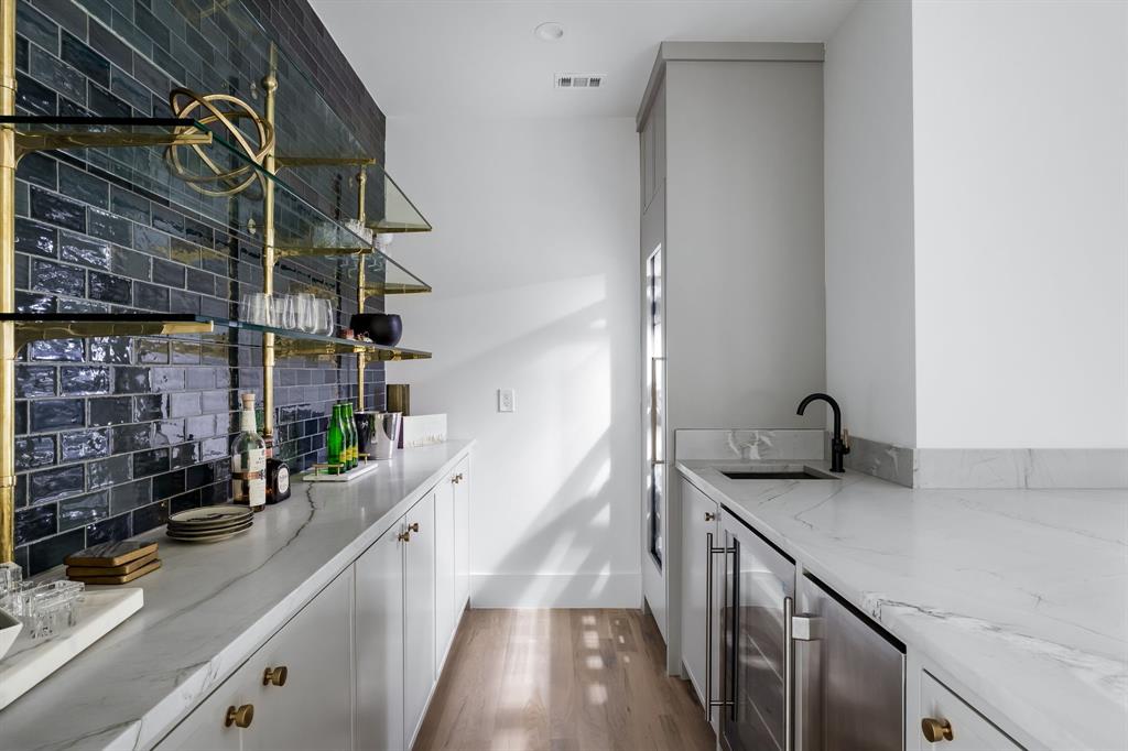 Williams-Caruth Terrace - Residential