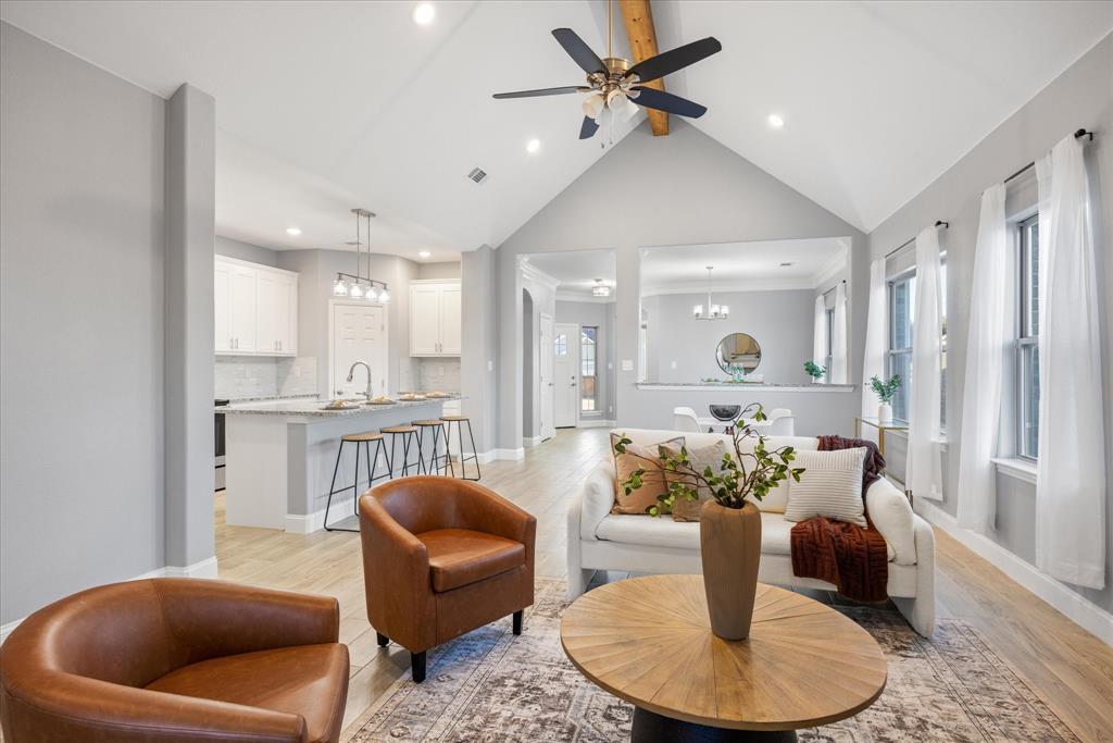 2519 Hillcrest Drive