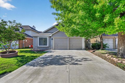 Photo of 1231 Settlers Way, Lewisville, TX 75067 (MLS # 21269982)