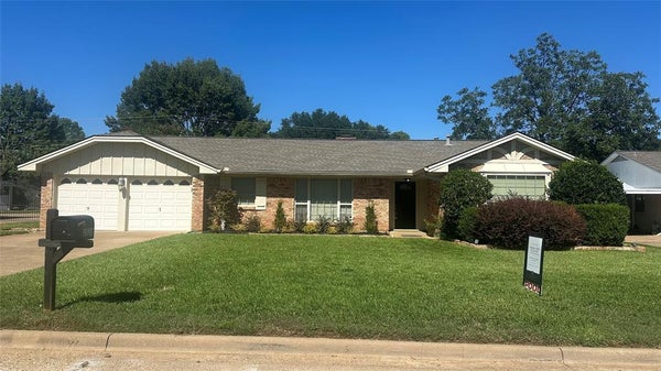 2526 NOTTINGHAM PL, GRAND PRAIRIE, TX 75050 - Image 407526820029b7699bbdc52495d3a7e1/3447635472