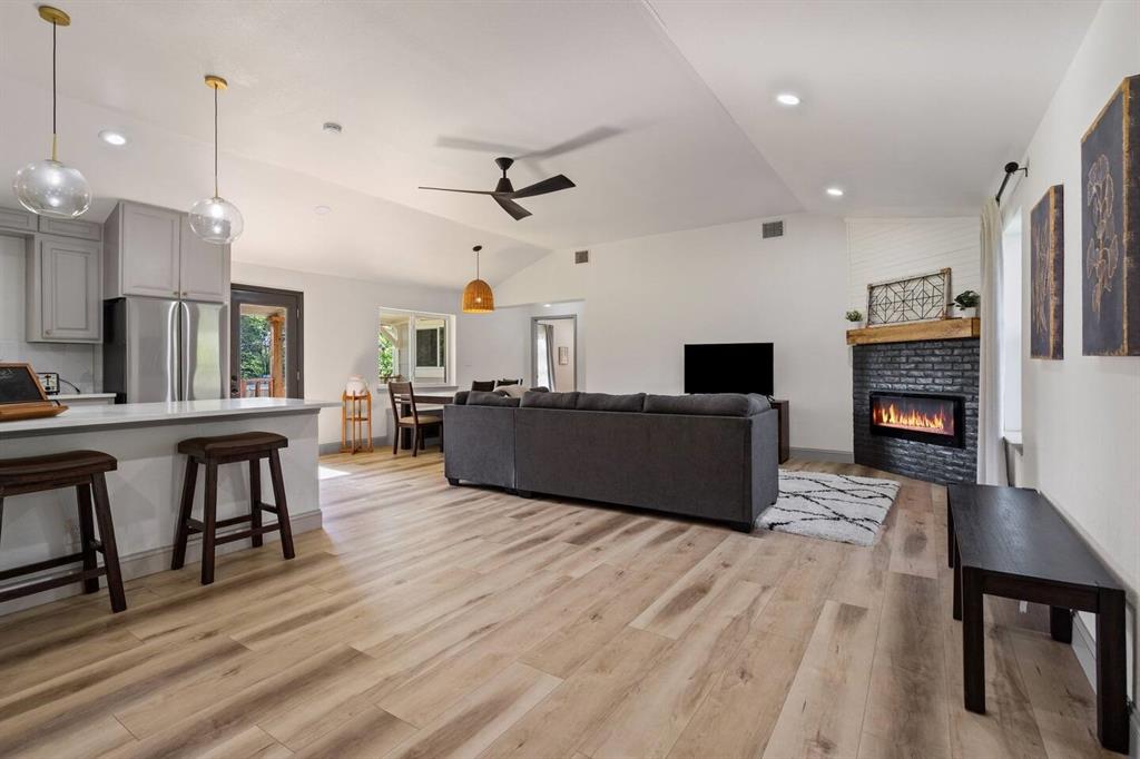 Th Living - Residential