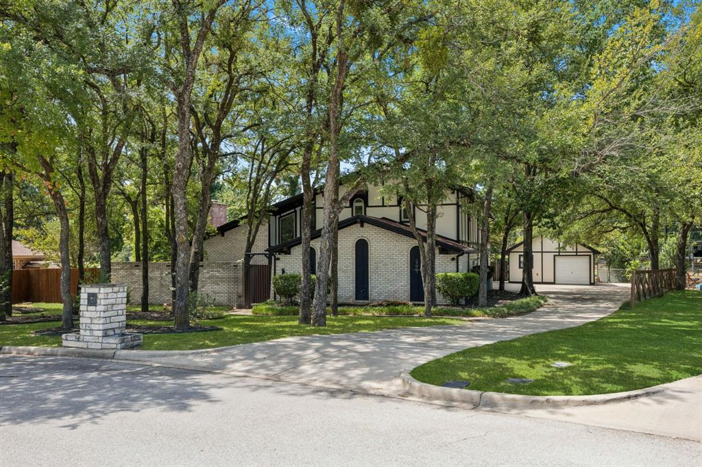 1308 Oakhurst Drive