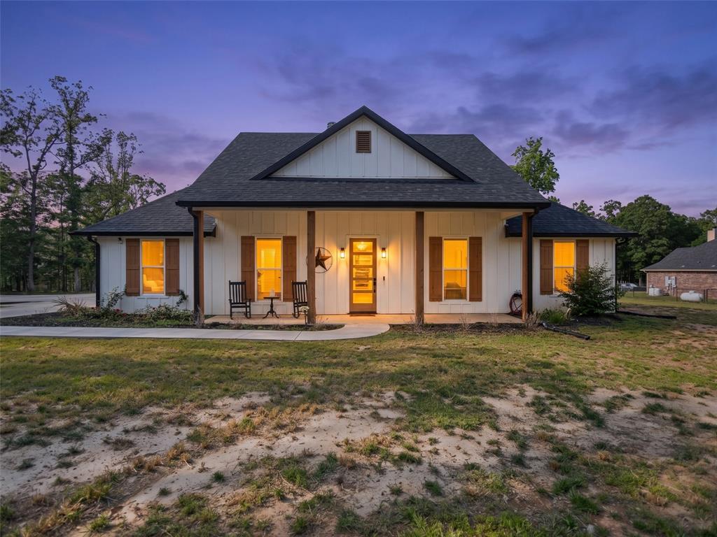 1562 N Willow Oak Road