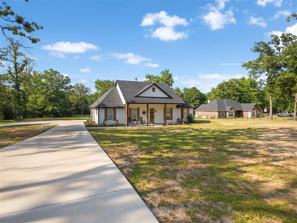 1562 N Willow Oak Road
