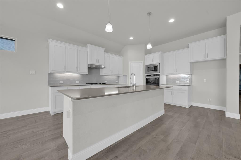 919 Hondo Lane
