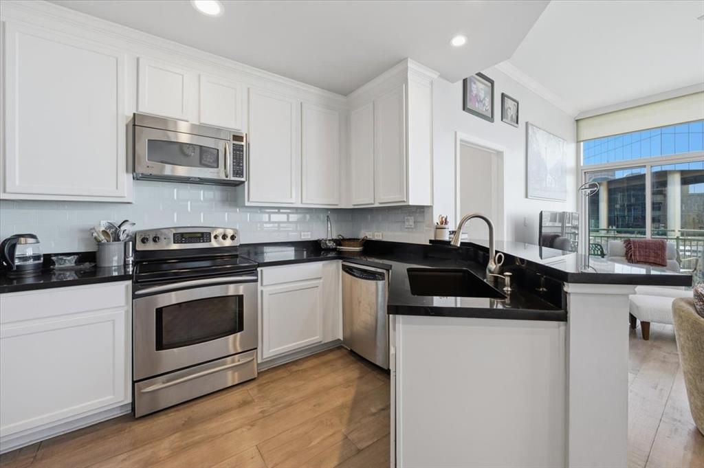 Tower Residential II Condo - Residential