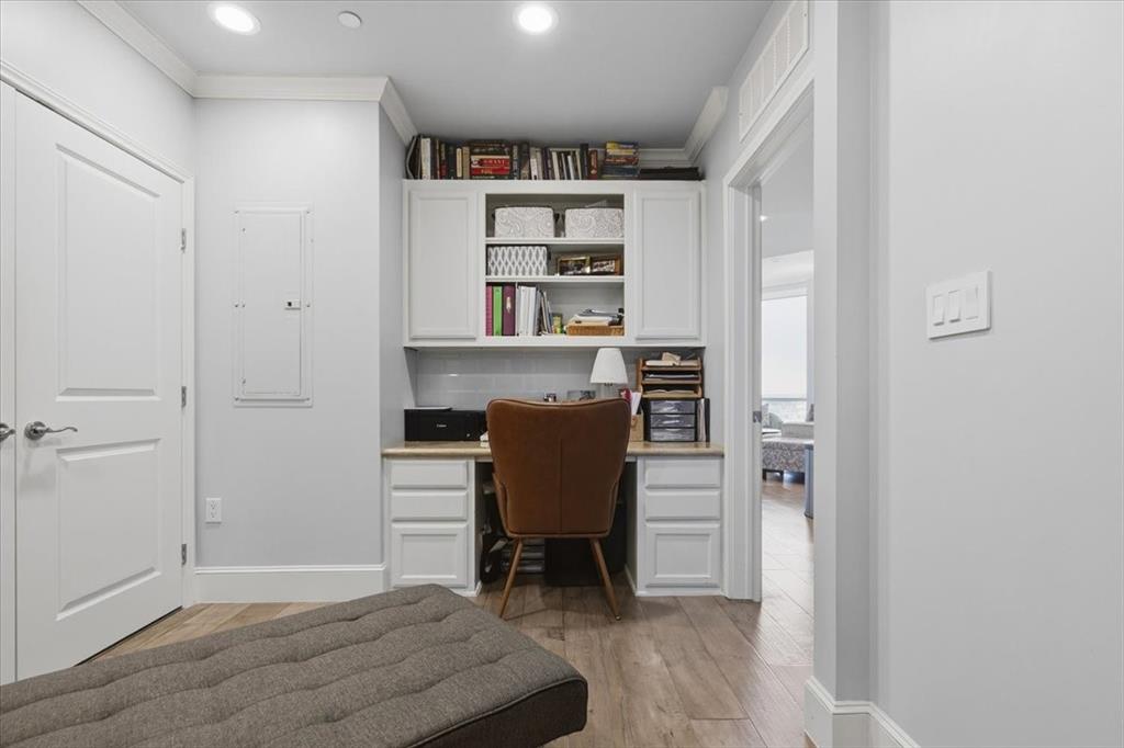 Tower Residential II Condo - Residential