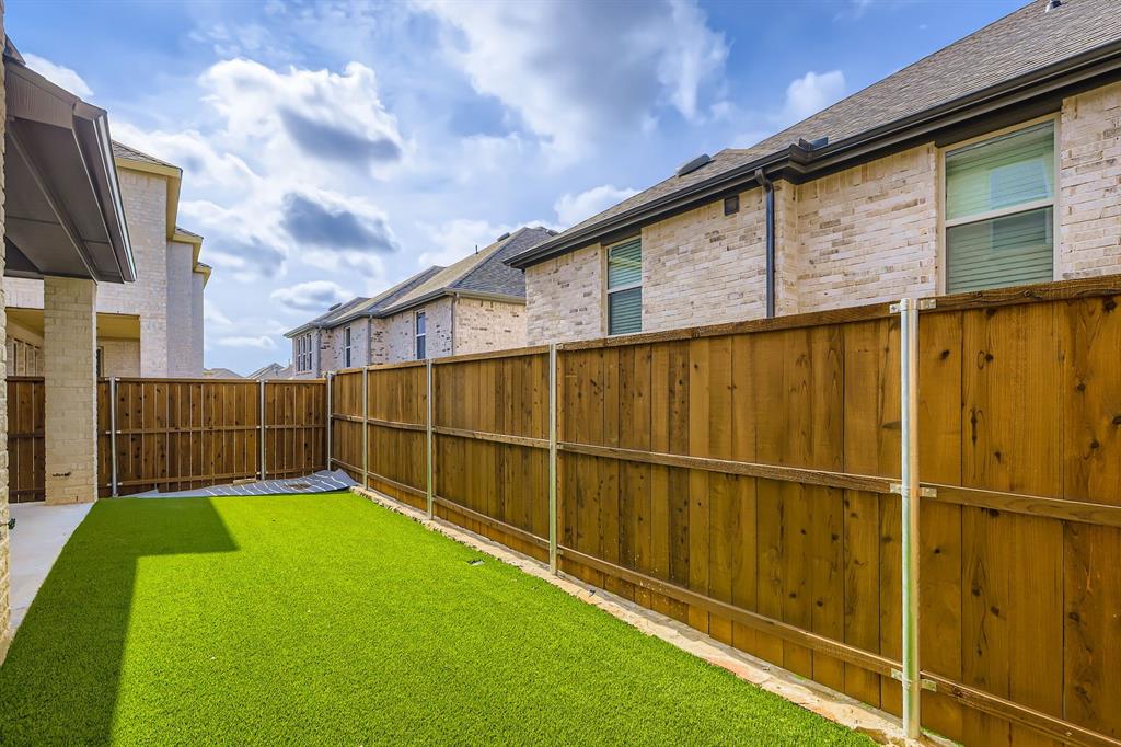 Castle Hills Northpointe Townhomes - Residential